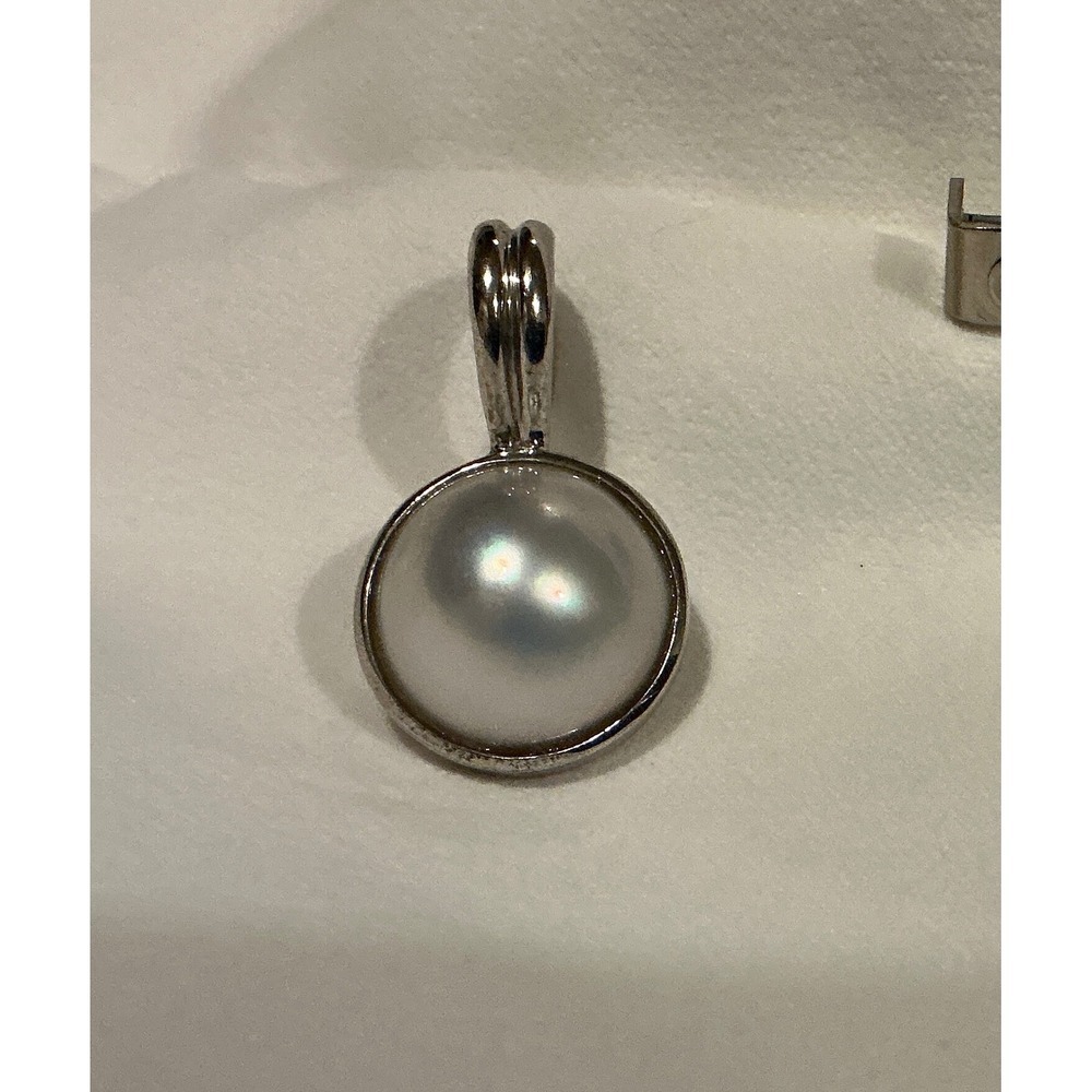 Sterling Silver Round Mother of Pearl Pendant 925 Fashion Jewelry